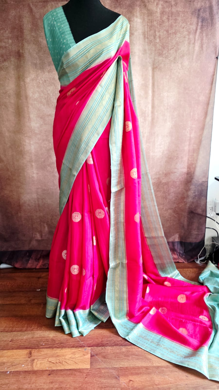 Elegant Rani Pink Silk Blend Saree with Contrast Sea Green Zari Border