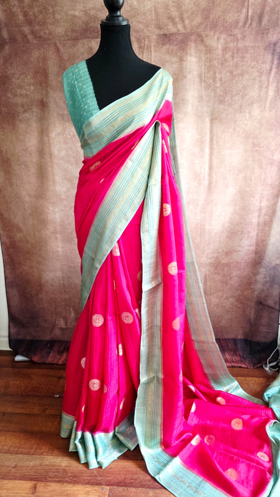Elegant Rani Pink Silk Blend Saree with Contrast Sea Green Zari Border