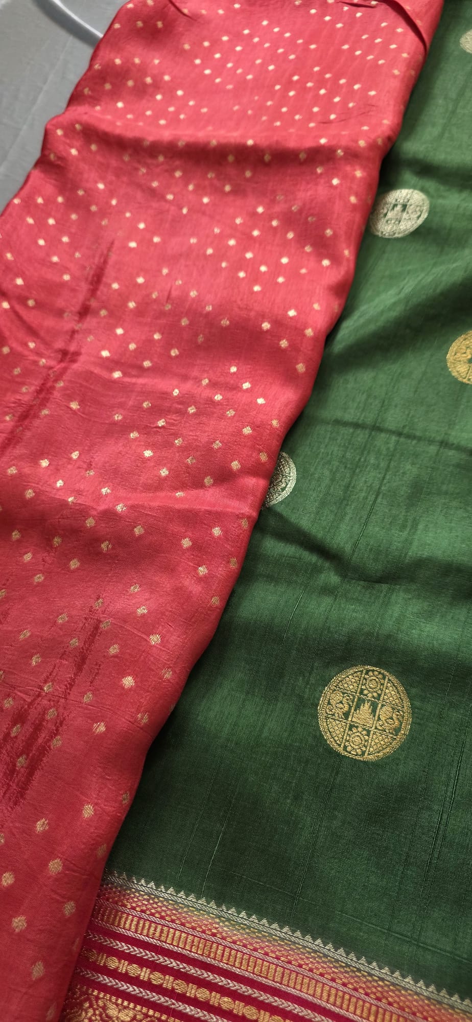 Elegant Dark Green Silk Blend Saree with Contrast Pink Zari Border